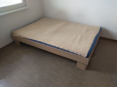 Mensi letiste / 1,5 luzko / futon