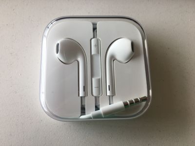 Apple EarPods s konektorem 3,5 mm