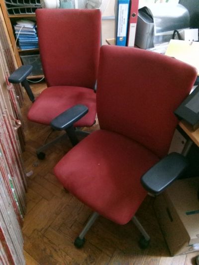 Červené židle