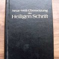 detektivky, cestopisy a naučné knihy v němčině.