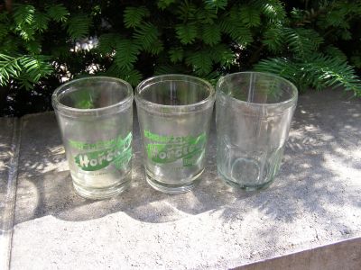 Tři retro skleničky solitérky