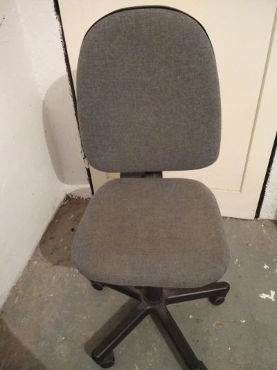 otočná židle