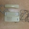 Starý telefon od TELECOMU