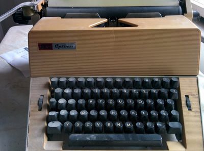 psací stroj mechanický