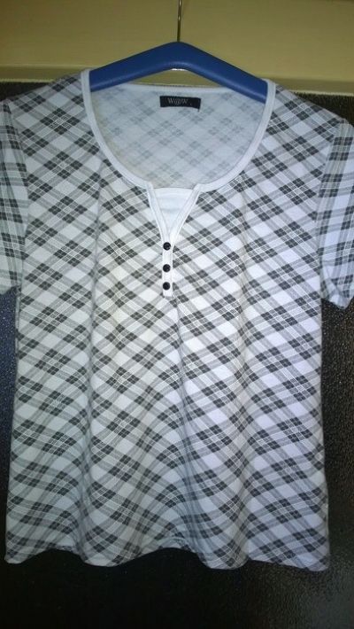 kostičkované tričko s knoflíčky XL/42