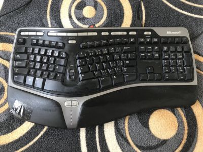 Ergonomická klávesnice