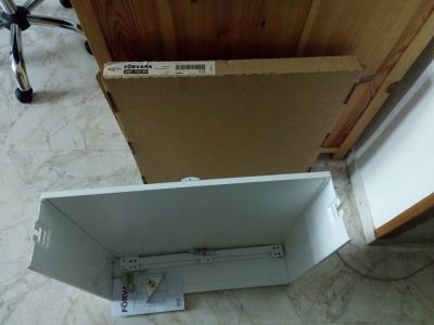 Šuplík Ikea. 2 x zrcadlo, kufr samsonite