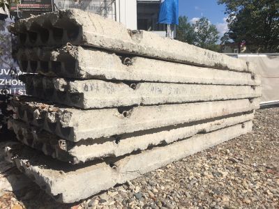 Dutinové betonové panely 