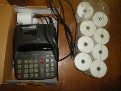 Elektronická kalkulačka s tiskem