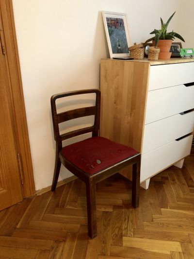 Židle v původním stavu