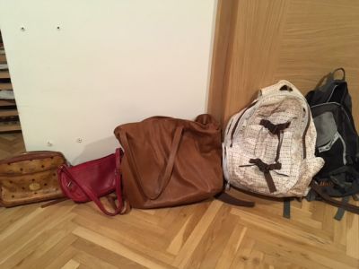 Daruji dva batohy a tři kabelky - pouze vše dohromady