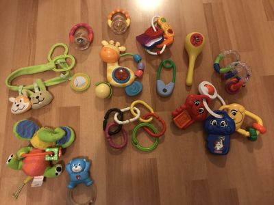 hračky pro kojence
