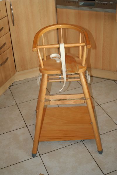 Vysoká židlička pro dítě, skládací