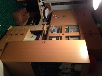 Daruji skříně a postel