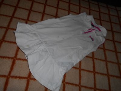 Bílé šatičky s límečkem