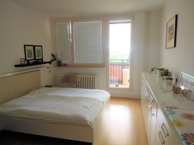 Postel - bílý lak, šířka 160 cm