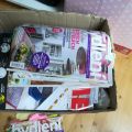 Krabici časopisů o bydlení