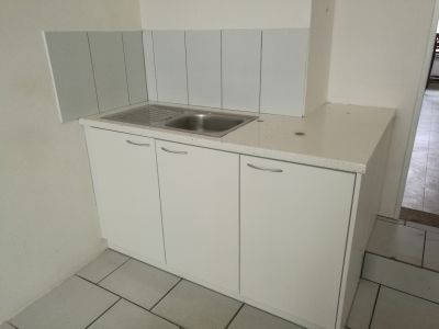 Kuchyňská linka s dřezem