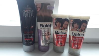 Přípravky na vlasy (šampon a gely do vlasů)