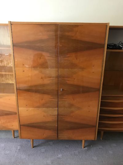 Stará obývací stěna