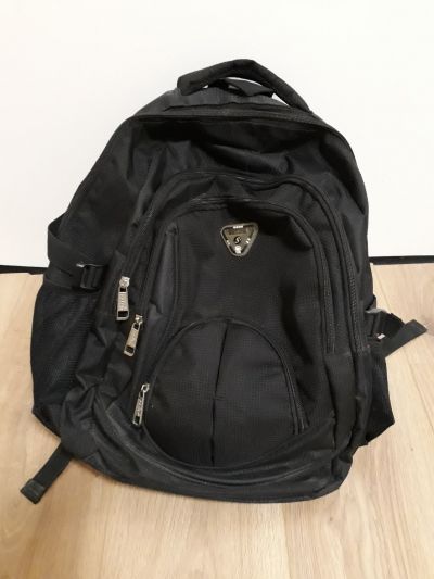 Černý batoh