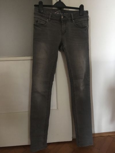 Slim dzinky Esprit 27/32