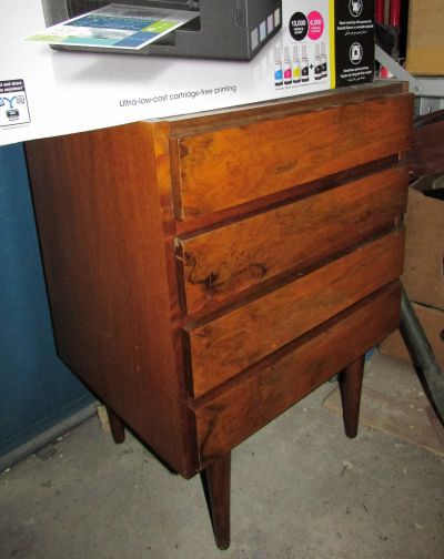 Noční stolek z 80. let - zdarma