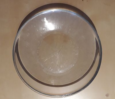 Daruji 4 skleněné talíře