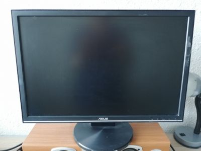 Monitor a bedničky