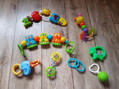 MIX dětské hračky pro nejmenší - chrastítka