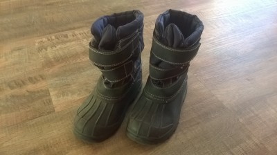 Starší dětské zimní boty vel.28