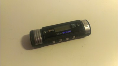 MP3 přehrávač na tužkovku