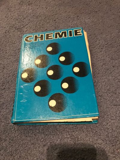 Kniha chemie 1984