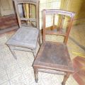 2 staré židle na repasi
