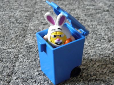 Figurka zajíčka s orig.domečkem