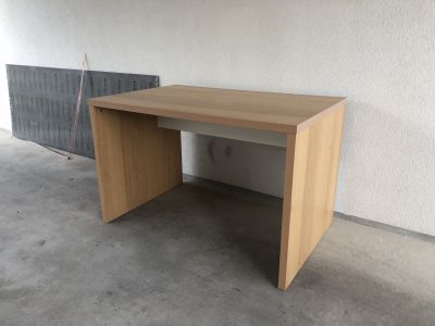Psací stůl Ikea