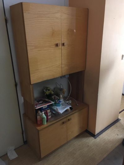 DARUJI - starší skříň (spodní a vrchní díl – lze rozdělit)