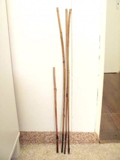 4 bambusové tyčky