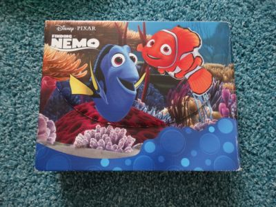 Puzzle s motivem Hledá se Nemo v kufříku
