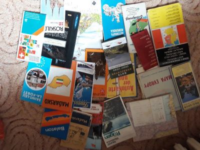 Staré turistické mapy a průvodce 