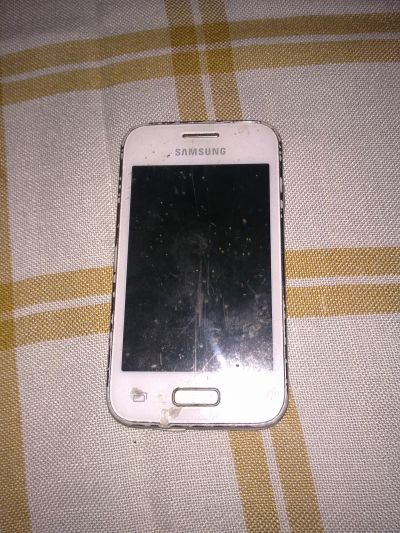 Mobilní telefon Samsung- nefunkční