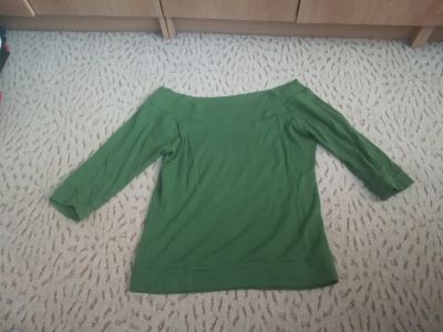 Zelené triko se spadlými dl. rukávy vel. L