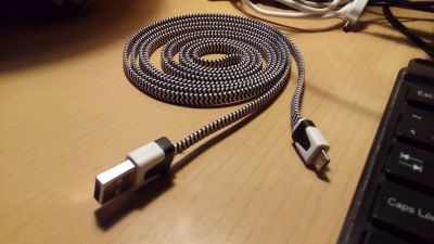 2metrový kabel USB - micro USB