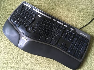 Microsoft Natural Ergonomic Keyboard 4000 CZ černá