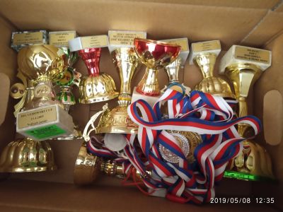 Použité poháry a medaile