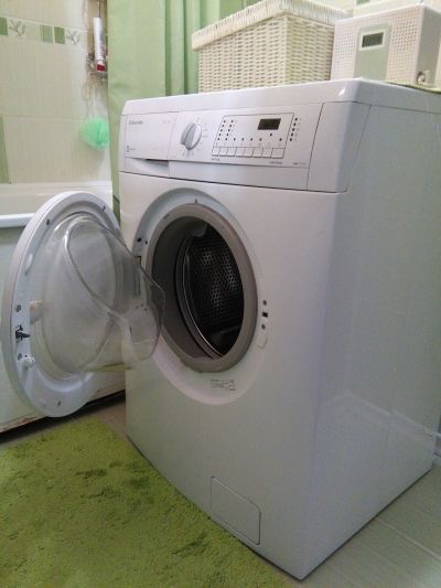 Pračka ELECTROLUX EWF1030