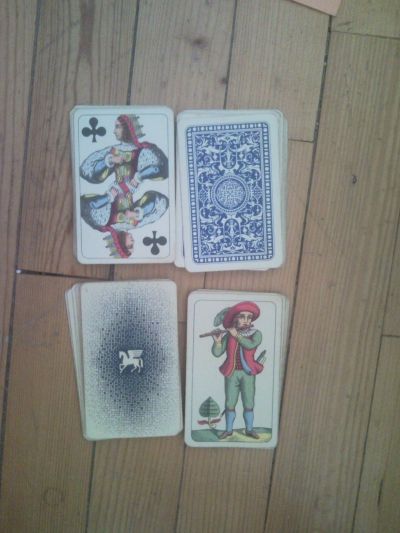 Daruji hrací karty - neúplné