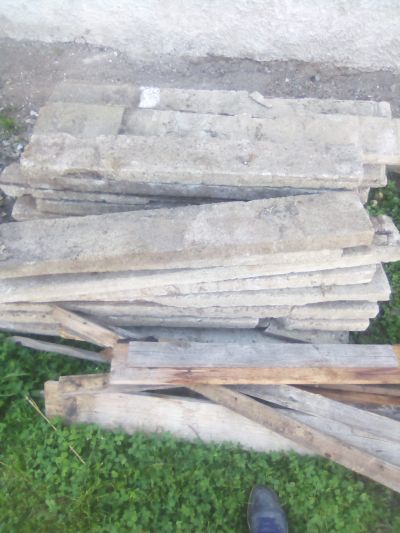 Daruji starší obrubníky 40 ks 