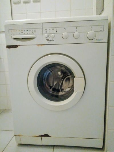  Pračka Whirlpool - daruji za odvoz 