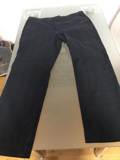 pánské kalhoty - tmavě modré s černým vzorem